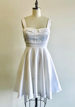 Summer Sweetheart Dress in Solid White