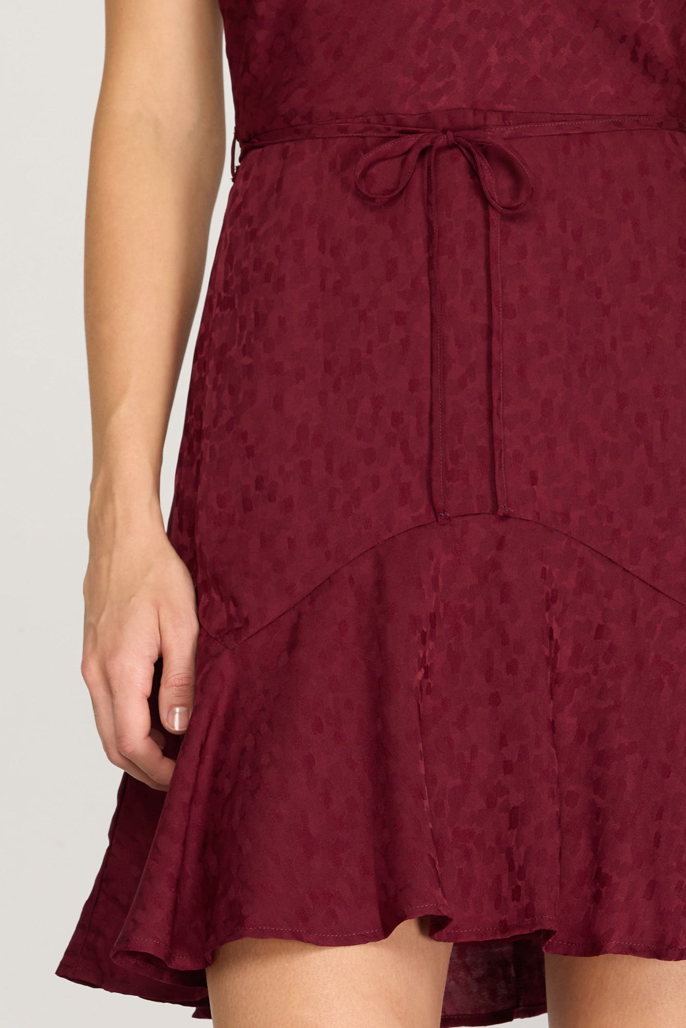 Cityscape Sateen Dress in Wine