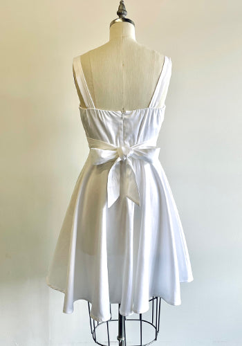 Summer Sweetheart Dress in White