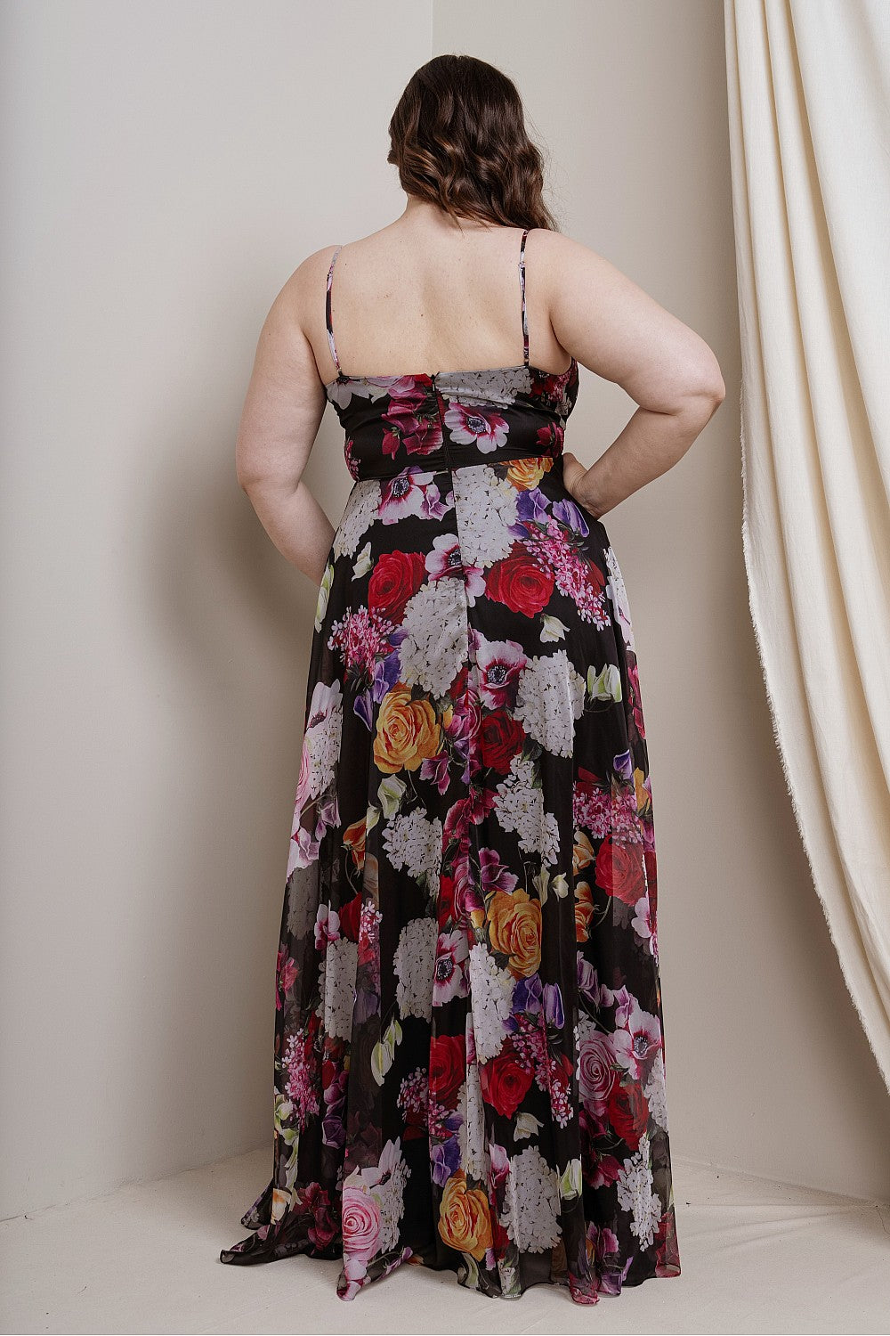 Bella Dress in Black Floral - Plus