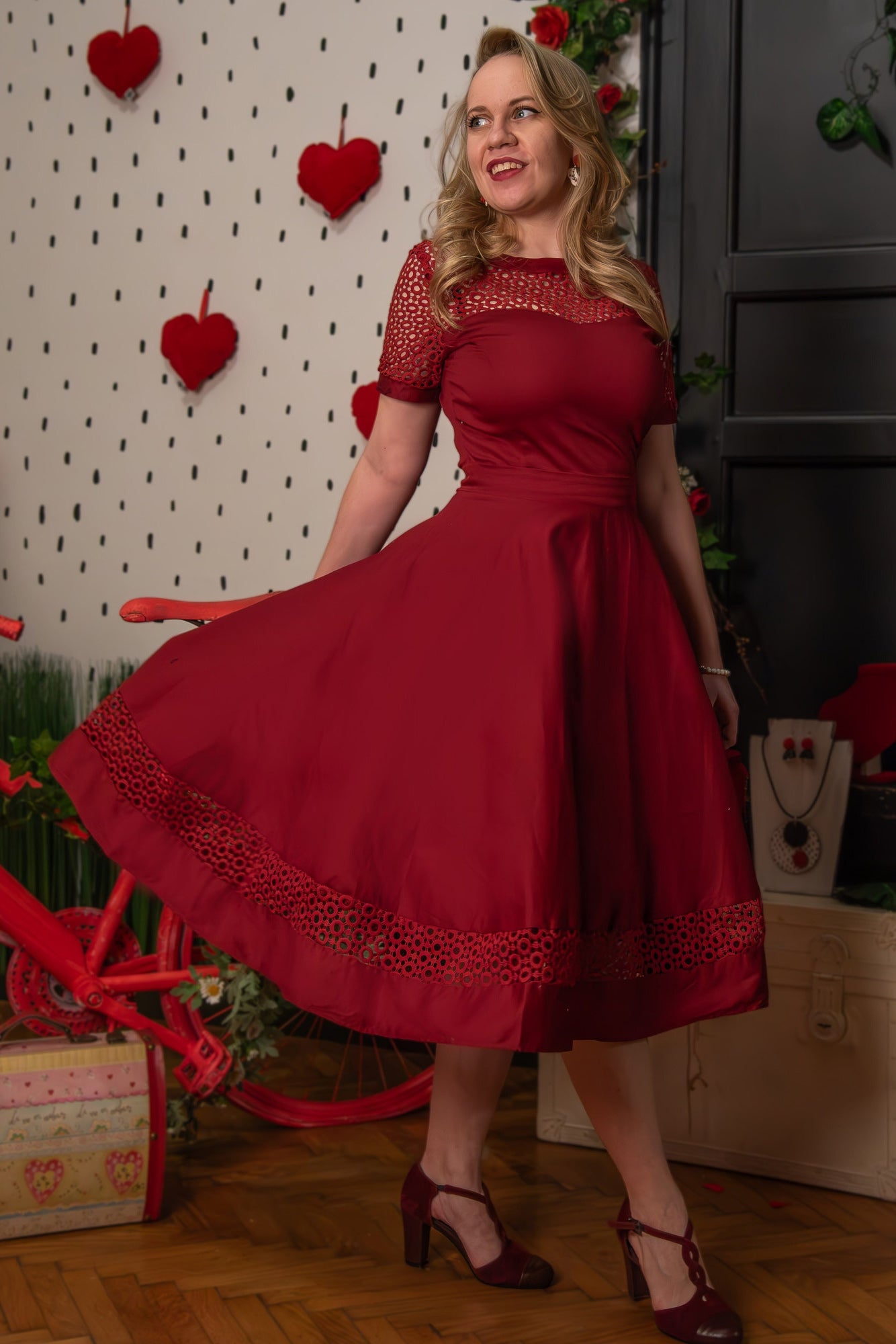 Lily Retro Dress in Burgundy